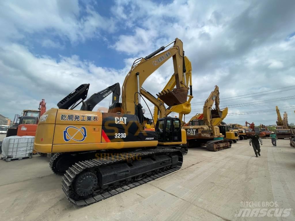 CAT 323D Bageri guseničari