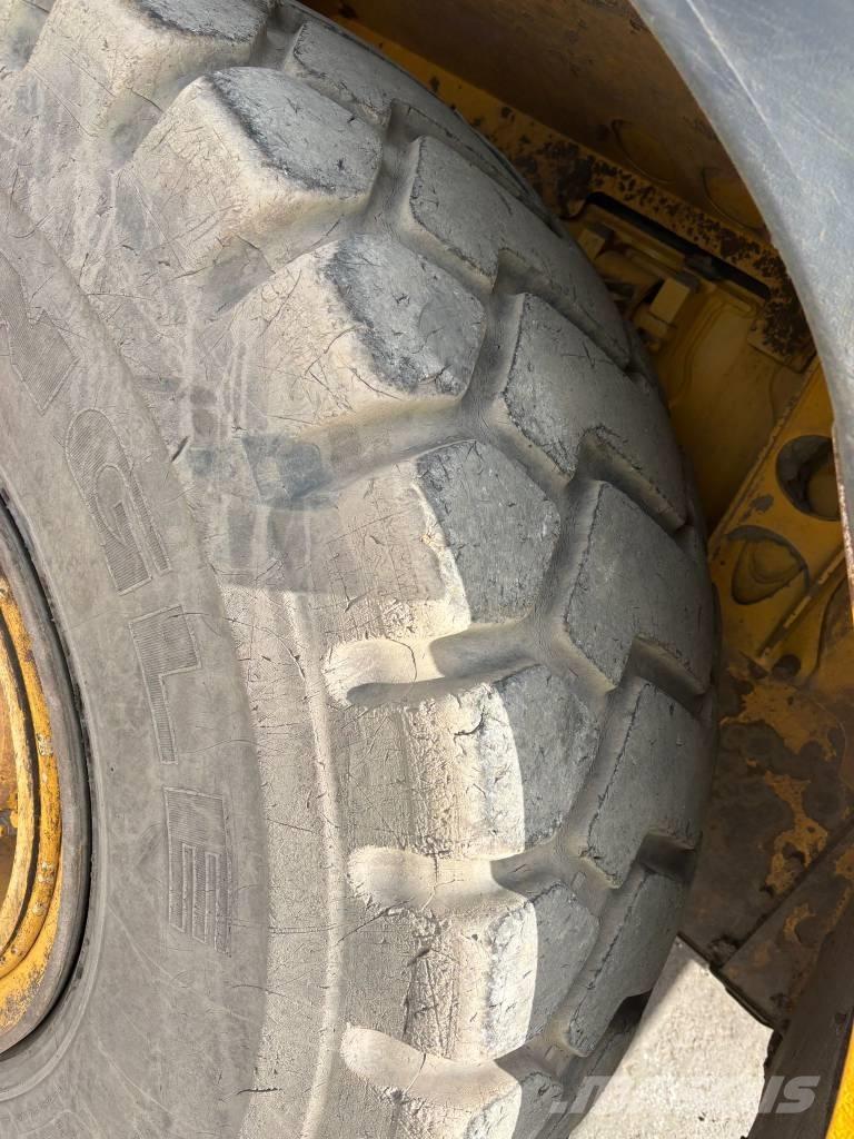 Bell B 30 E Zglobni damperi