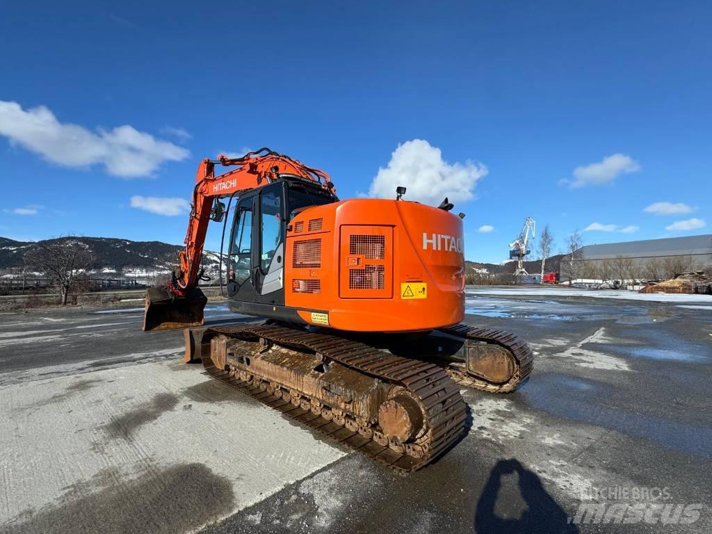 Hitachi ZX 225 US Bageri guseničari