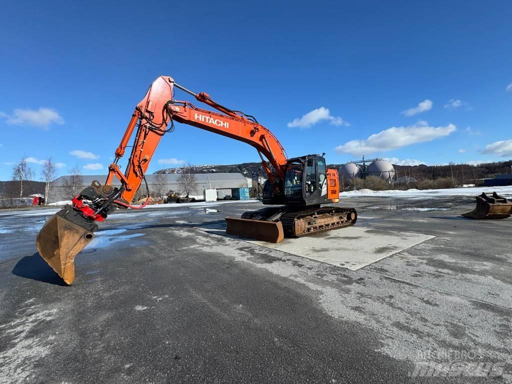 Hitachi ZX 225 US Bageri guseničari