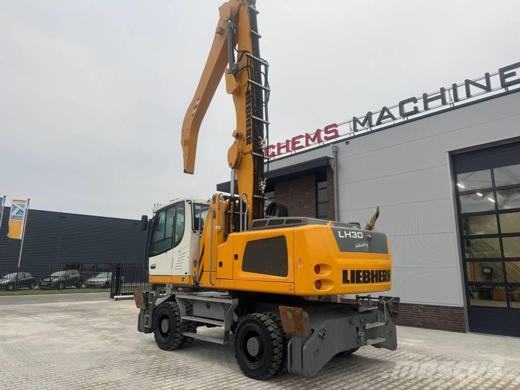 Liebherr LH 30 M Bageri za prenos primarnih/sekundarnih sirovina