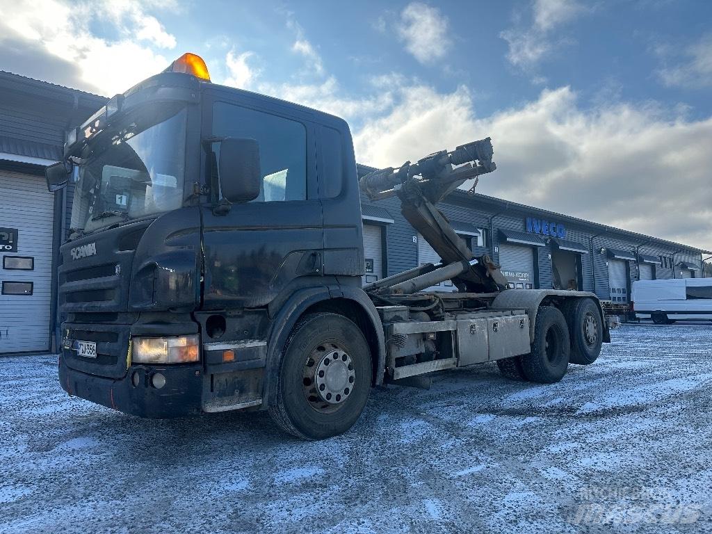 Scania P420 6x2*4 Rol kiper kamioni sa kukom za podizanje tereta