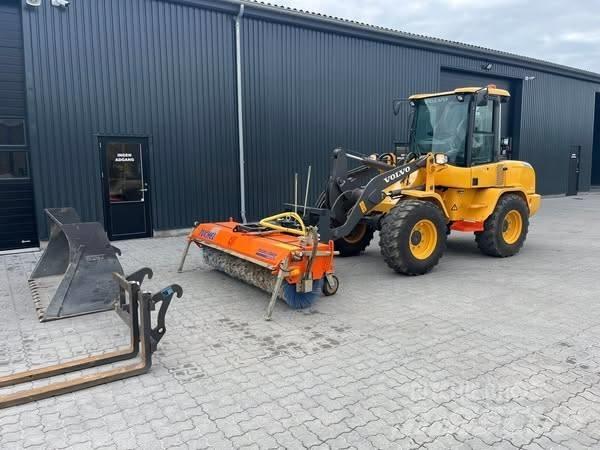 Volvo L 30 G Utovarivači na točkove
