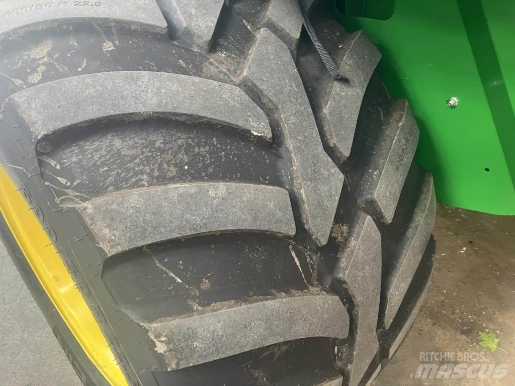 John Deere V461R Prese/balirke za rolo bale