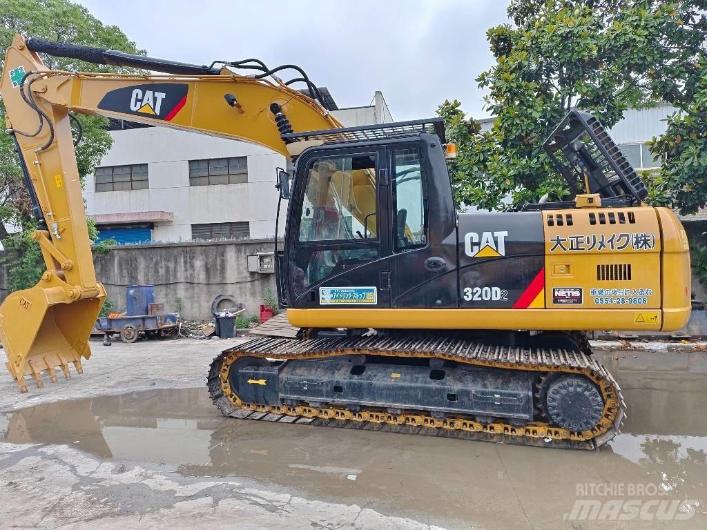 CAT 320 D2 Bageri guseničari