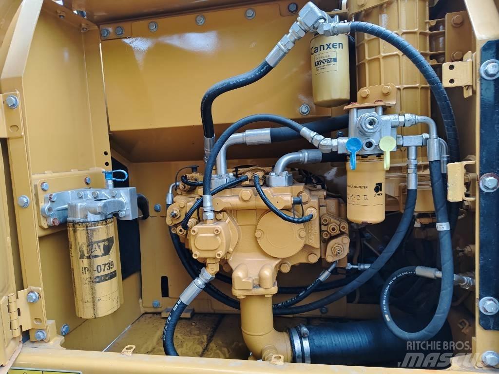 CAT 320 D2 Bageri guseničari