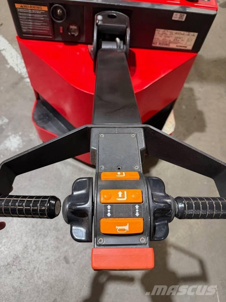 Raymond RSS40 Samopogonski ručni viljuškari