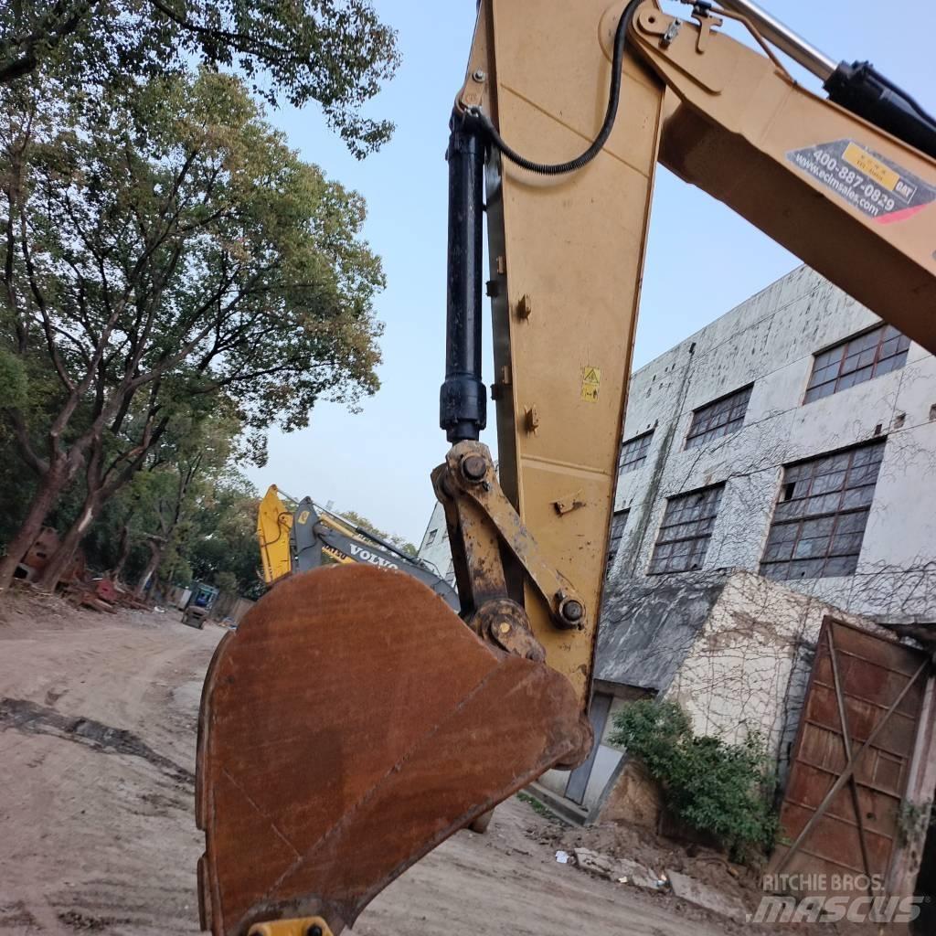 CAT 330GC Bageri guseničari