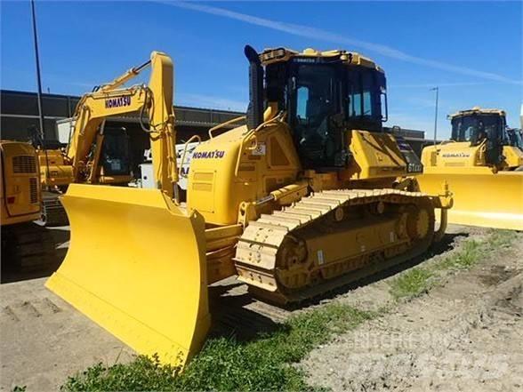 Komatsu D61EXi-24 Buldožeri guseničari