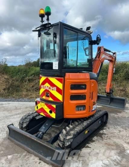 Hitachi Zaxis 26 U Mini bageri < 7t