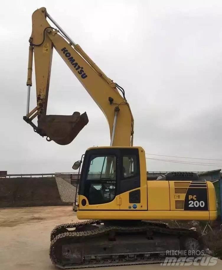 Komatsu pc200-8 Bageri guseničari