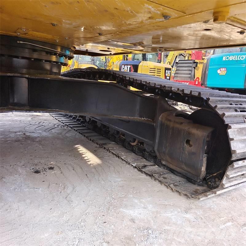 Komatsu PC 220-8 Bageri guseničari