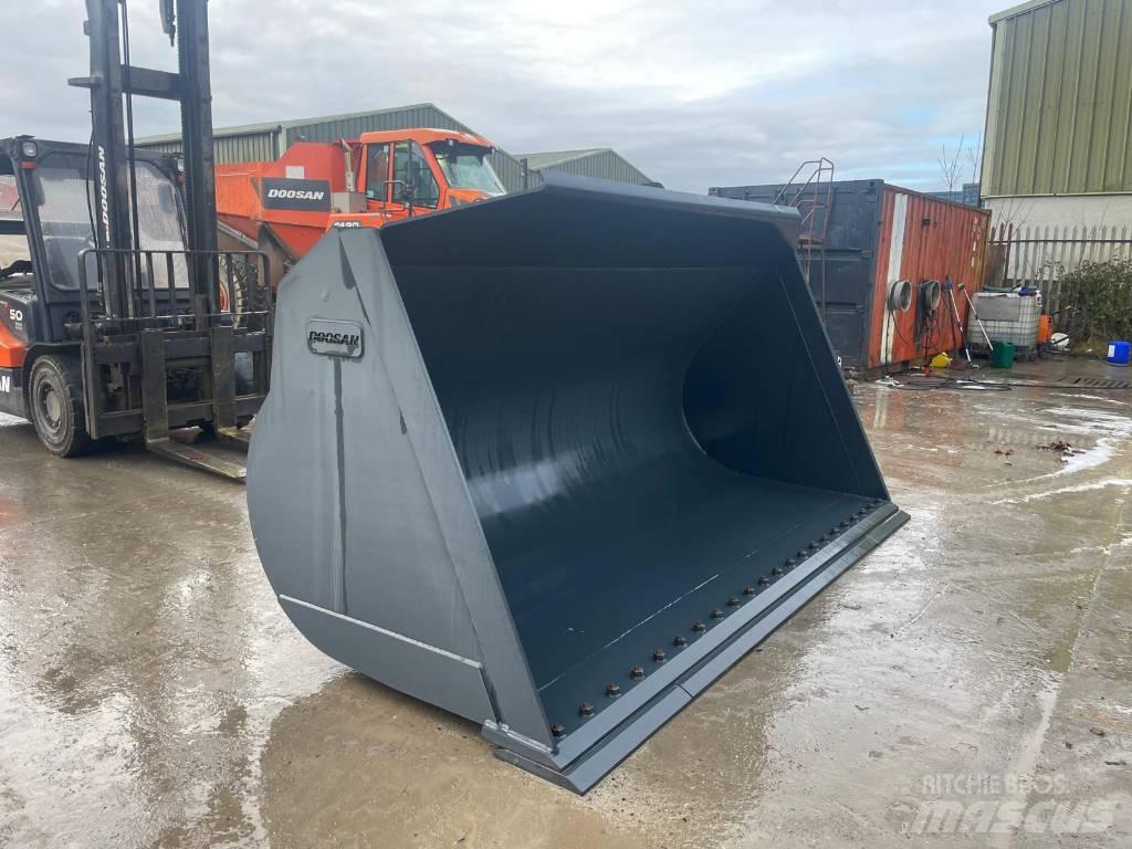 Doosan DL550 Kašike / Korpe