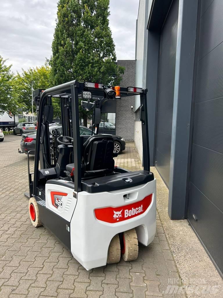 Bobcat B 20 T-7 Plus Električni viljuškari