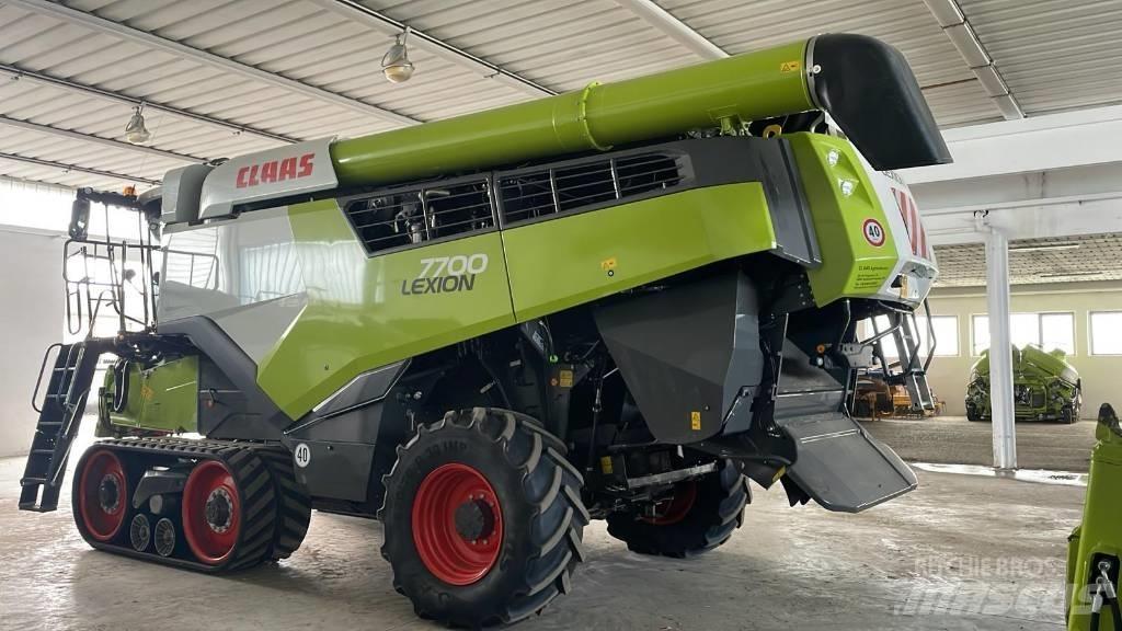 CLAAS LEXION 7700 TT Kombajni