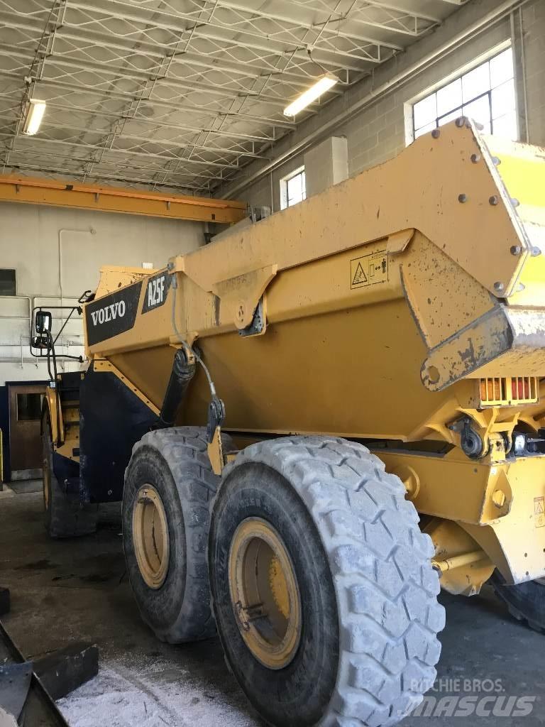 Volvo A 25 F Zglobni damperi