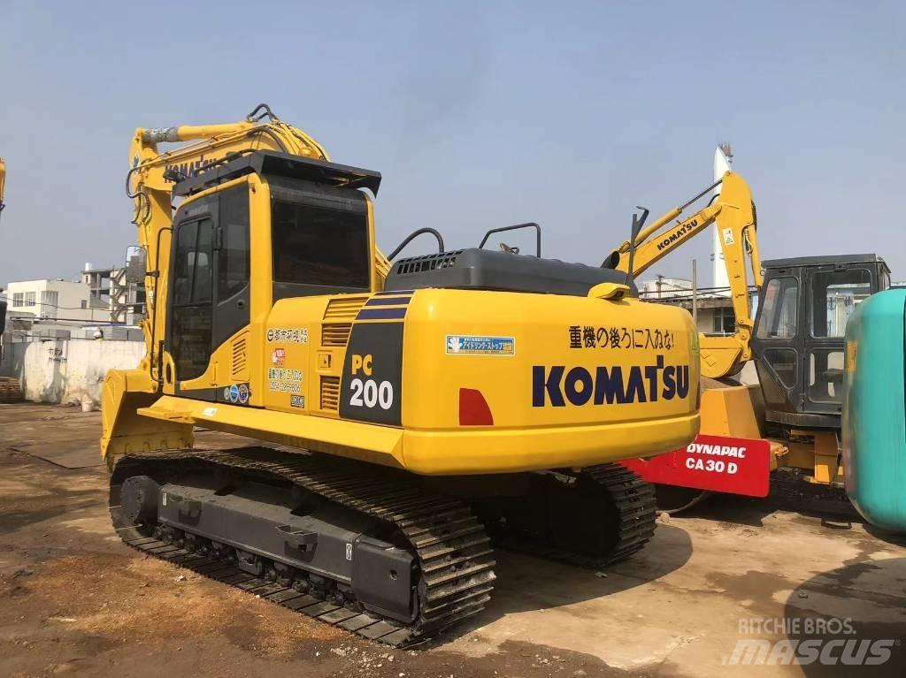 Komatsu PC 220-8 Bageri guseničari