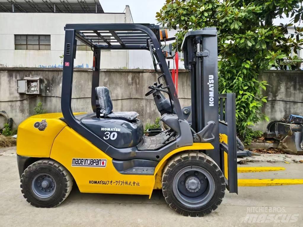 Komatsu FD 30 T-17 Dizelski viljuškari