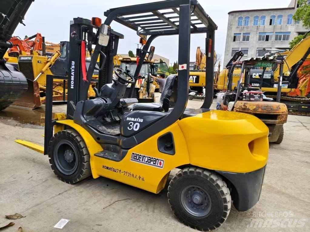 Komatsu FD 30 T-17 Dizelski viljuškari