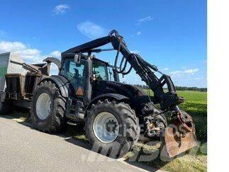 Valtra T 214 D Traktori