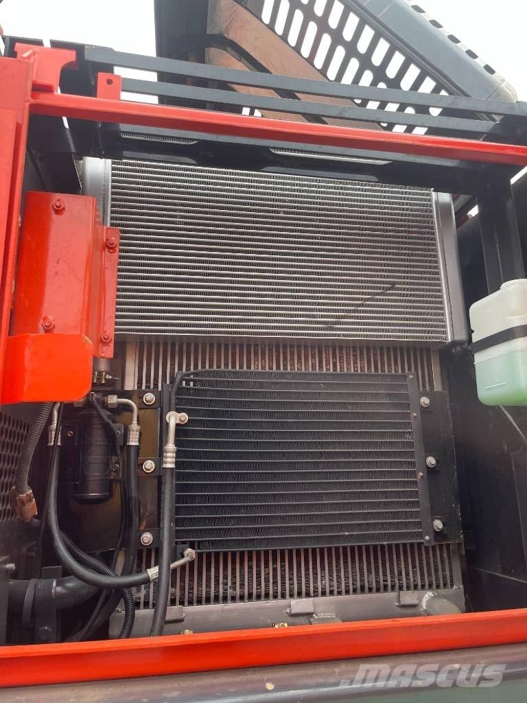 Doosan DX225LCA Bageri guseničari