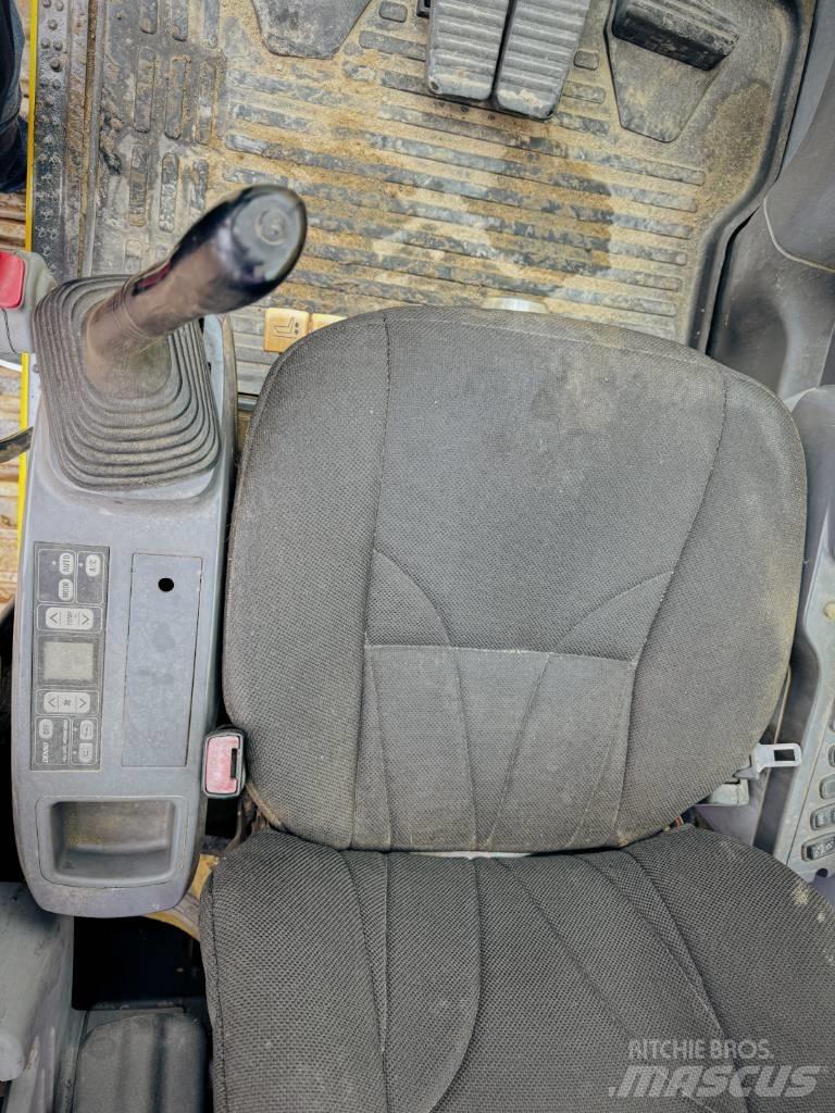 Komatsu PC 300 LC-7 Bageri guseničari