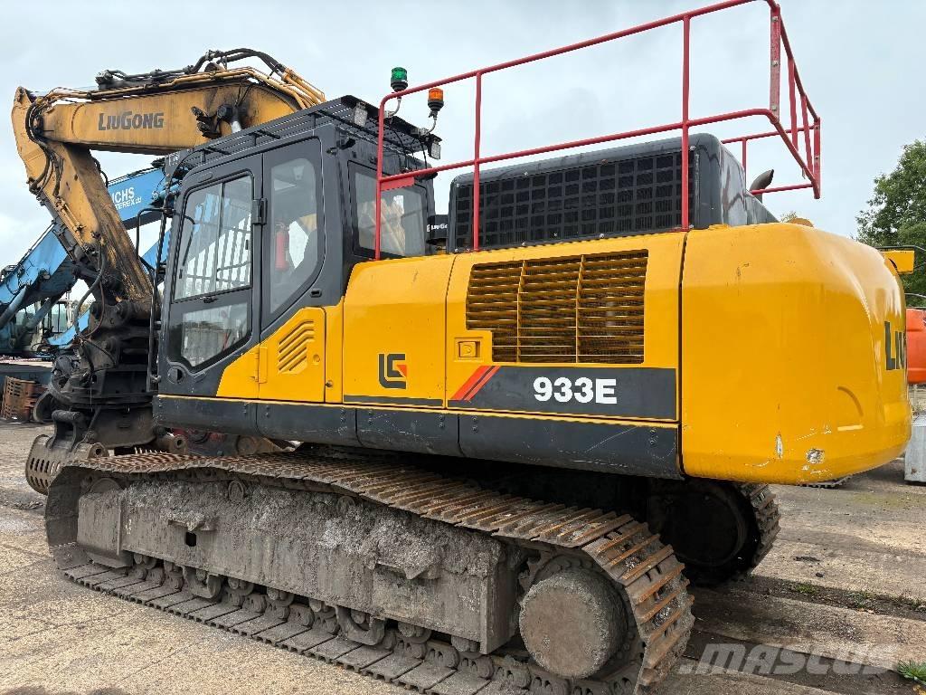 LiuGong CLG933E Bageri guseničari