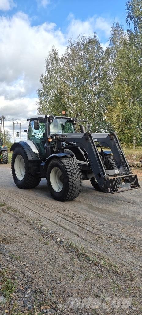 Valtra N 154 A Traktori