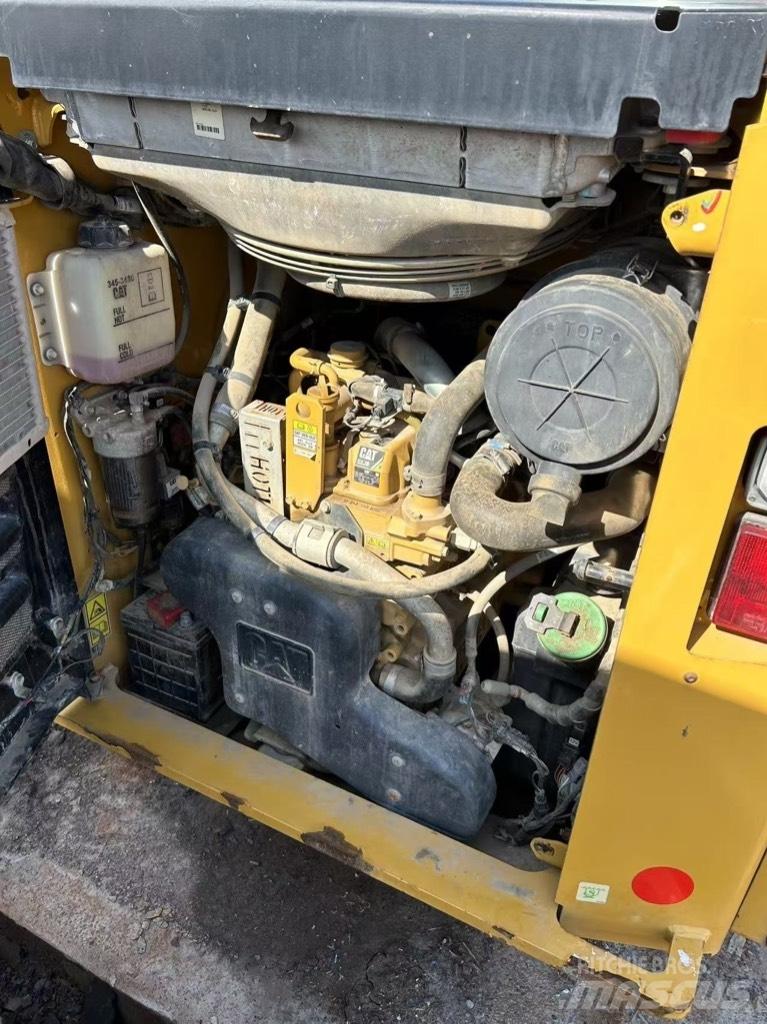 CAT 262 D Skid steer mini utovarivači