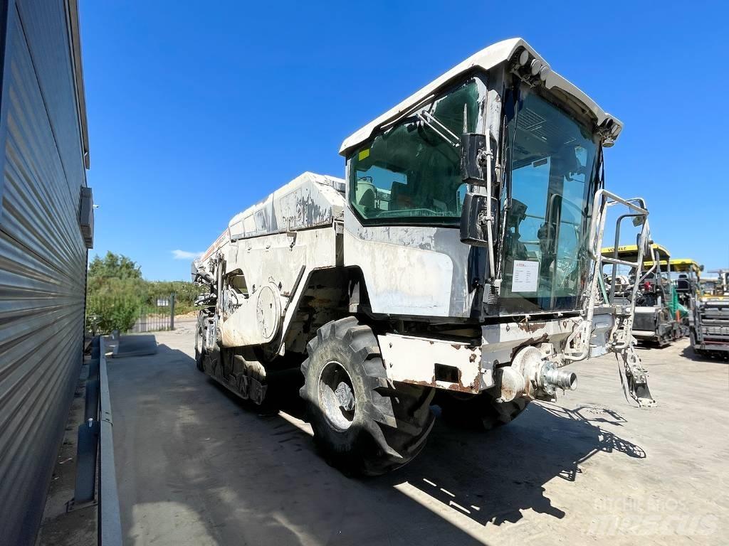 Wirtgen WR 2401 Mašine za reciklažu asfalta