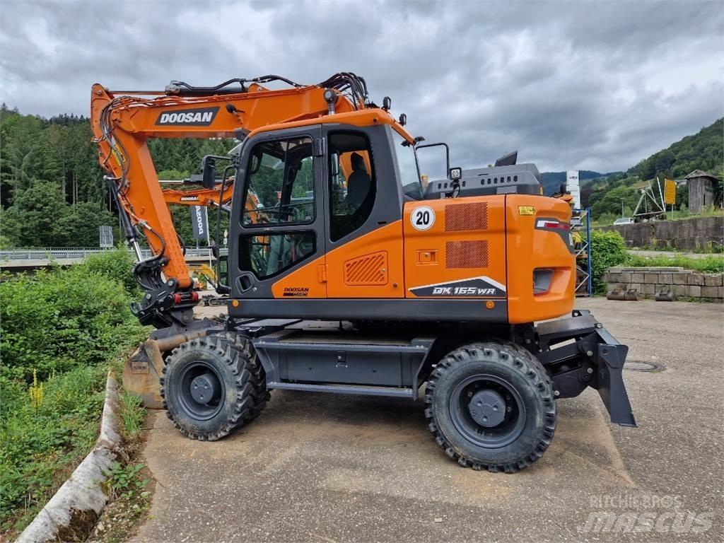 Doosan DX165WR-7 Bageri točkaši