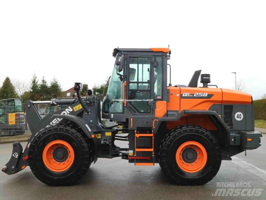 Develon DL 250-7 Utovarivači na točkove