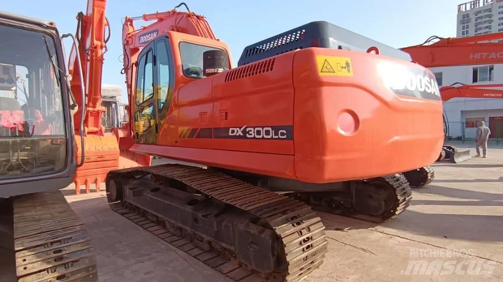 Doosan DX 300 LC Bageri guseničari