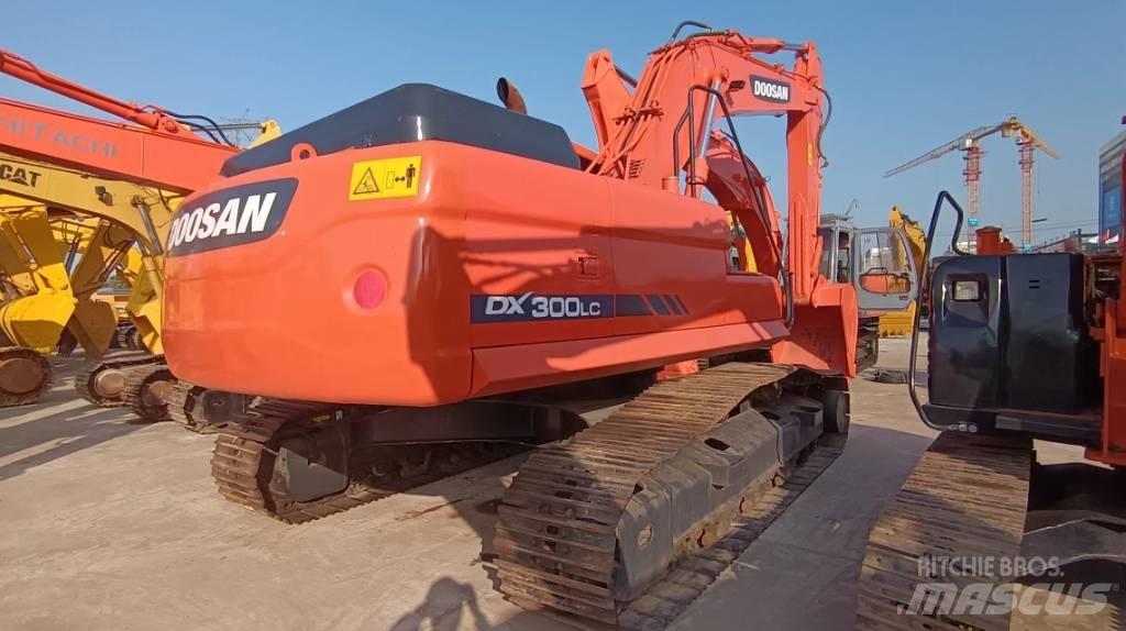 Doosan DX 300 LC Bageri guseničari