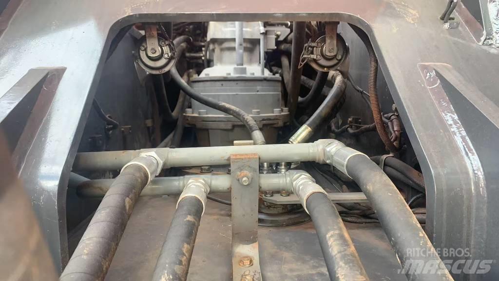 Hitachi zaxis350 Bageri guseničari