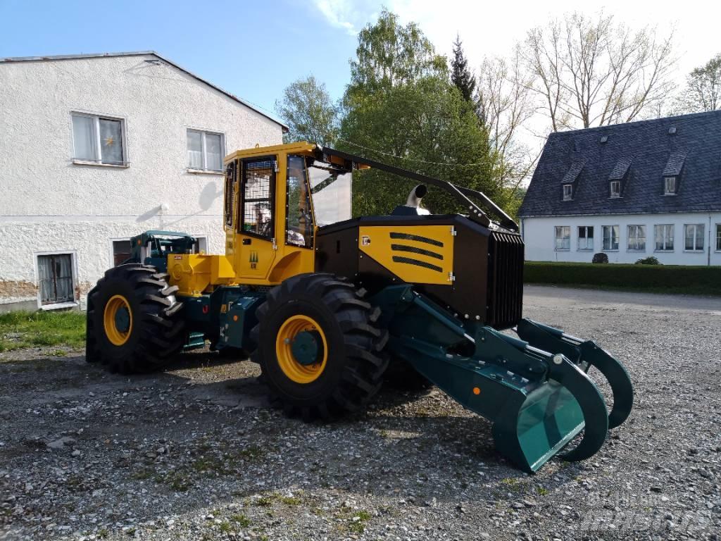 HSM 904S Šumarski traktori