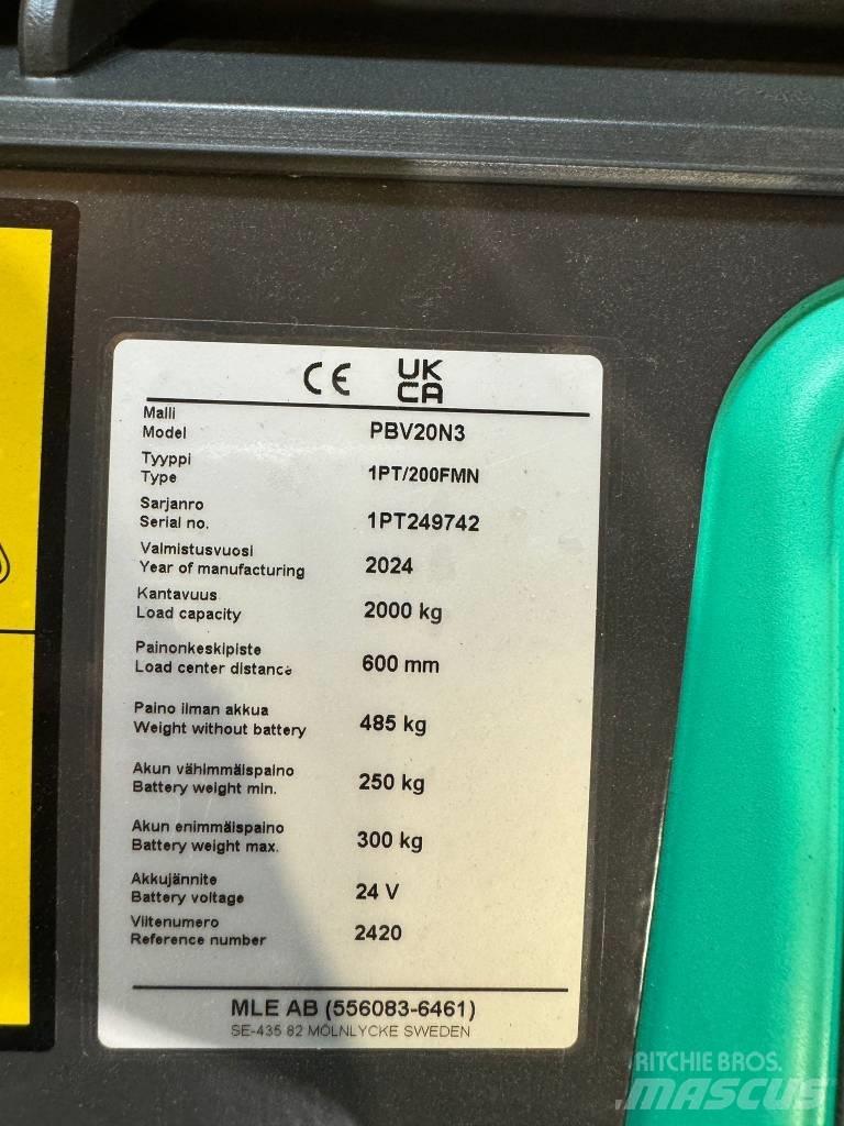 Mitsubishi PBV20N2 Nisko podizni električni viljuškar sa stajalištom