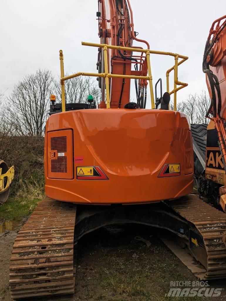 Hitachi ZX225US-7 Bageri guseničari
