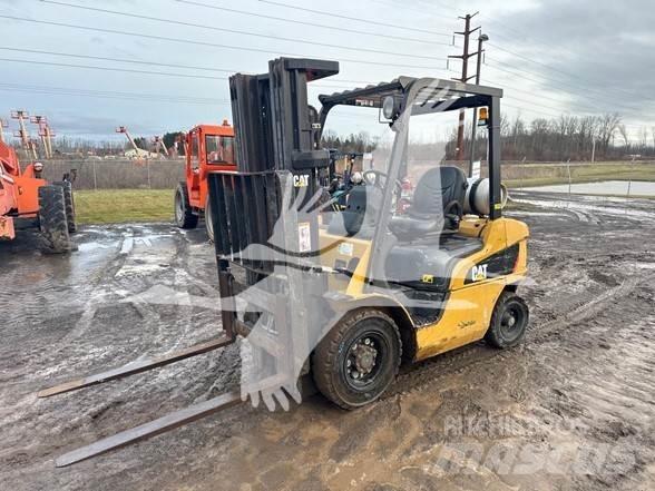 CAT P5000 Dizelski viljuškari