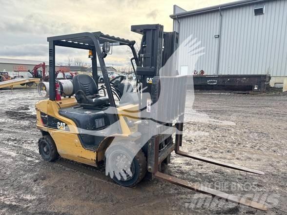 CAT P5000 Dizelski viljuškari