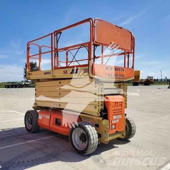 JLG 4069LE Makazaste platforme