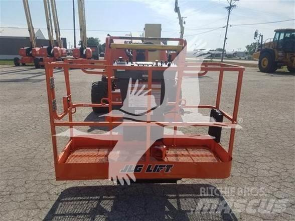 JLG 450AJ Zglobne podizne platforme