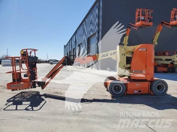 JLG E300AJP Zglobne podizne platforme