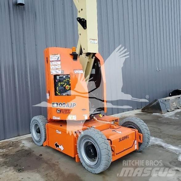JLG E300AJP Zglobne podizne platforme