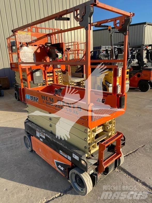 JLG ES1932 Makazaste platforme