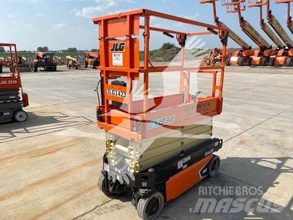 JLG ES1932 Makazaste platforme