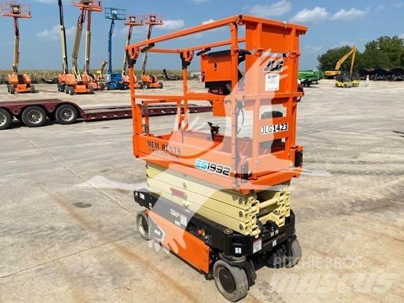 JLG ES1932 Makazaste platforme