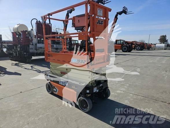 JLG ES1932 Makazaste platforme
