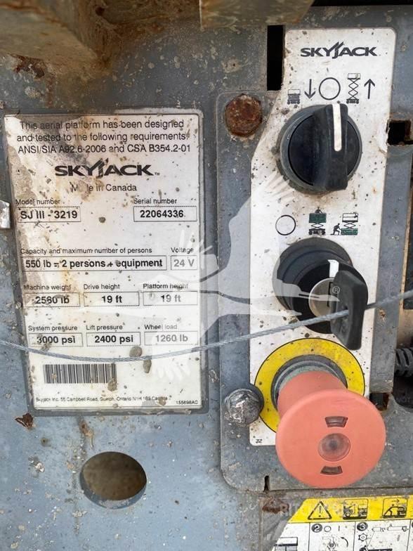 SkyJack SJ3219 Makazaste platforme