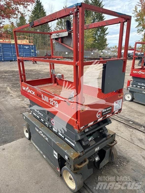 SkyJack SJ3219 Makazaste platforme
